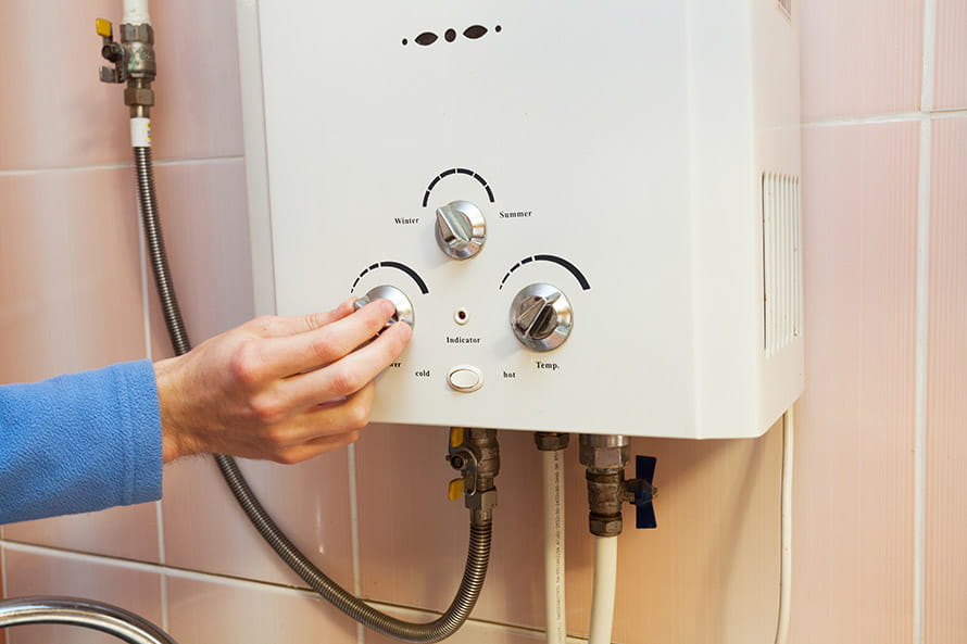 Cuáles son las ventajas y desventajas del calentador de gas frente al termo  eléctrico? - Euronics