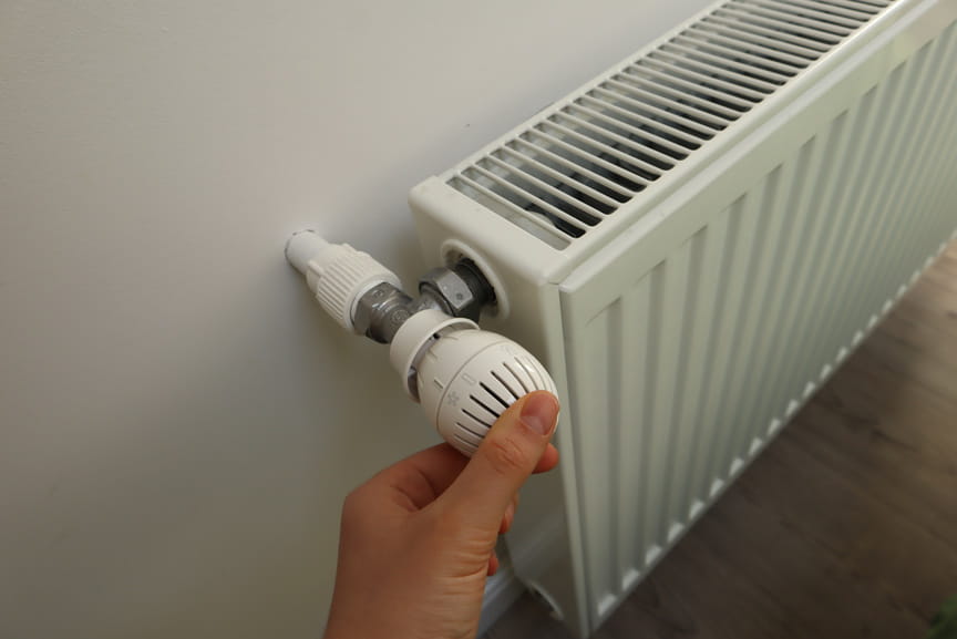 revision-de-valvula-de-radiador-para-mejorar-calor