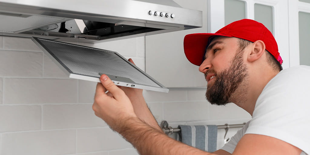 instalacion-campana-estractora-homeserve-tablet